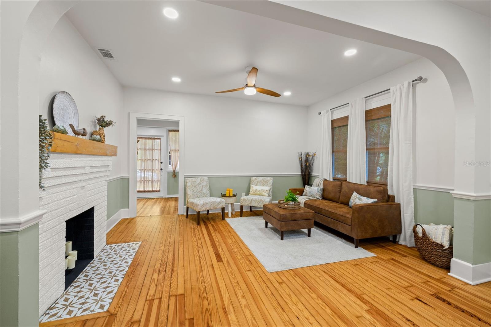 Image 14 of 53 For 1016 24th Avenue N