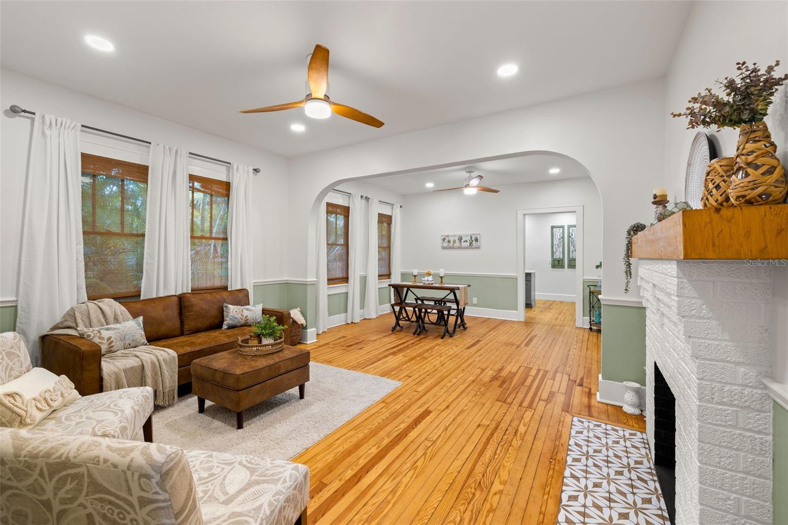 Image 16 of 53 For 1016 24th Avenue N