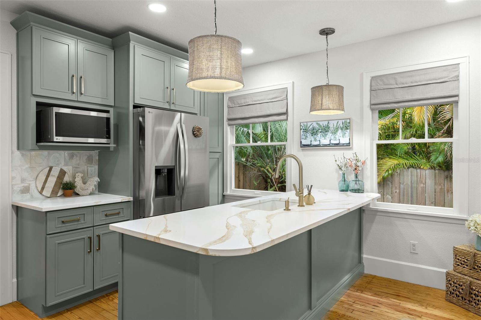 Image 21 of 53 For 1016 24th Avenue N