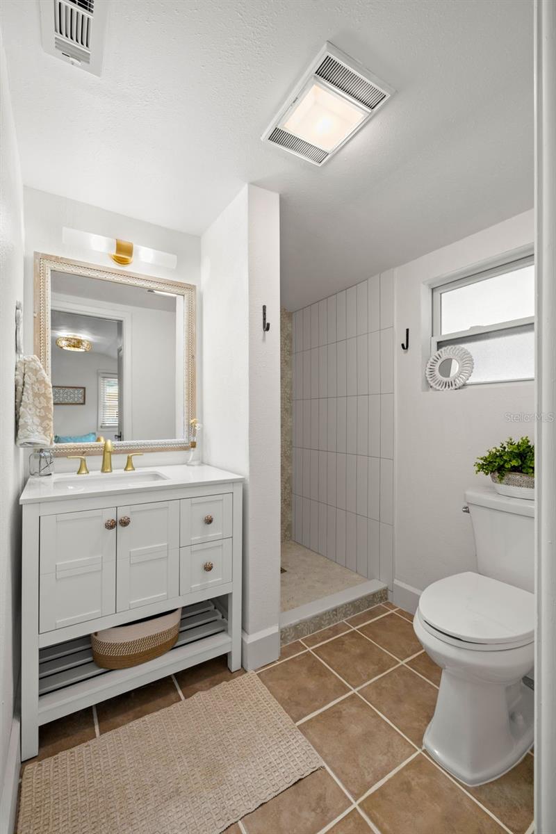 Image 32 of 53 For 1016 24th Avenue N