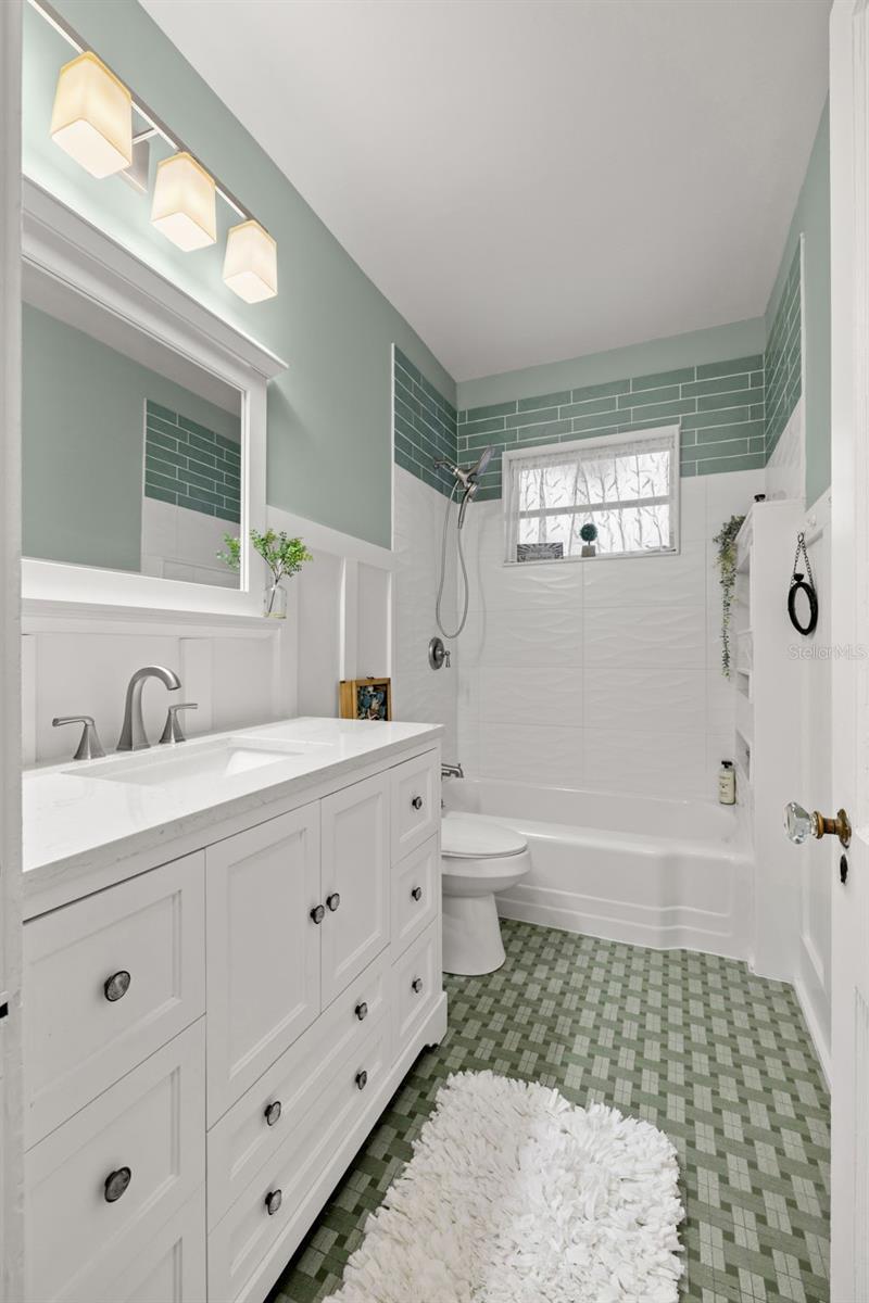 Image 40 of 53 For 1016 24th Avenue N