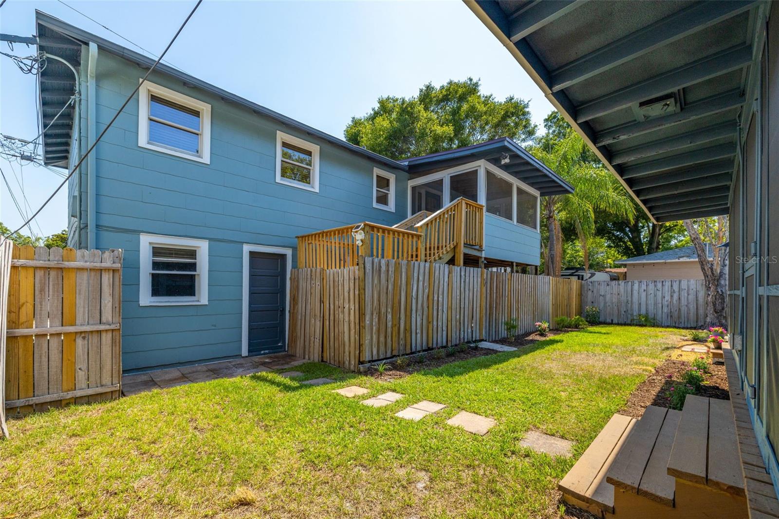 Image 52 of 53 For 1016 24th Avenue N