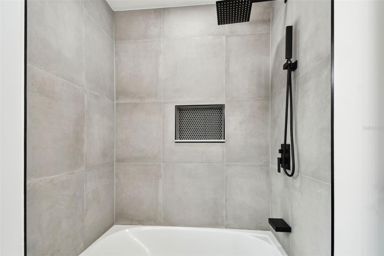 Image 32 of 42 For 2191 Waterside Drive