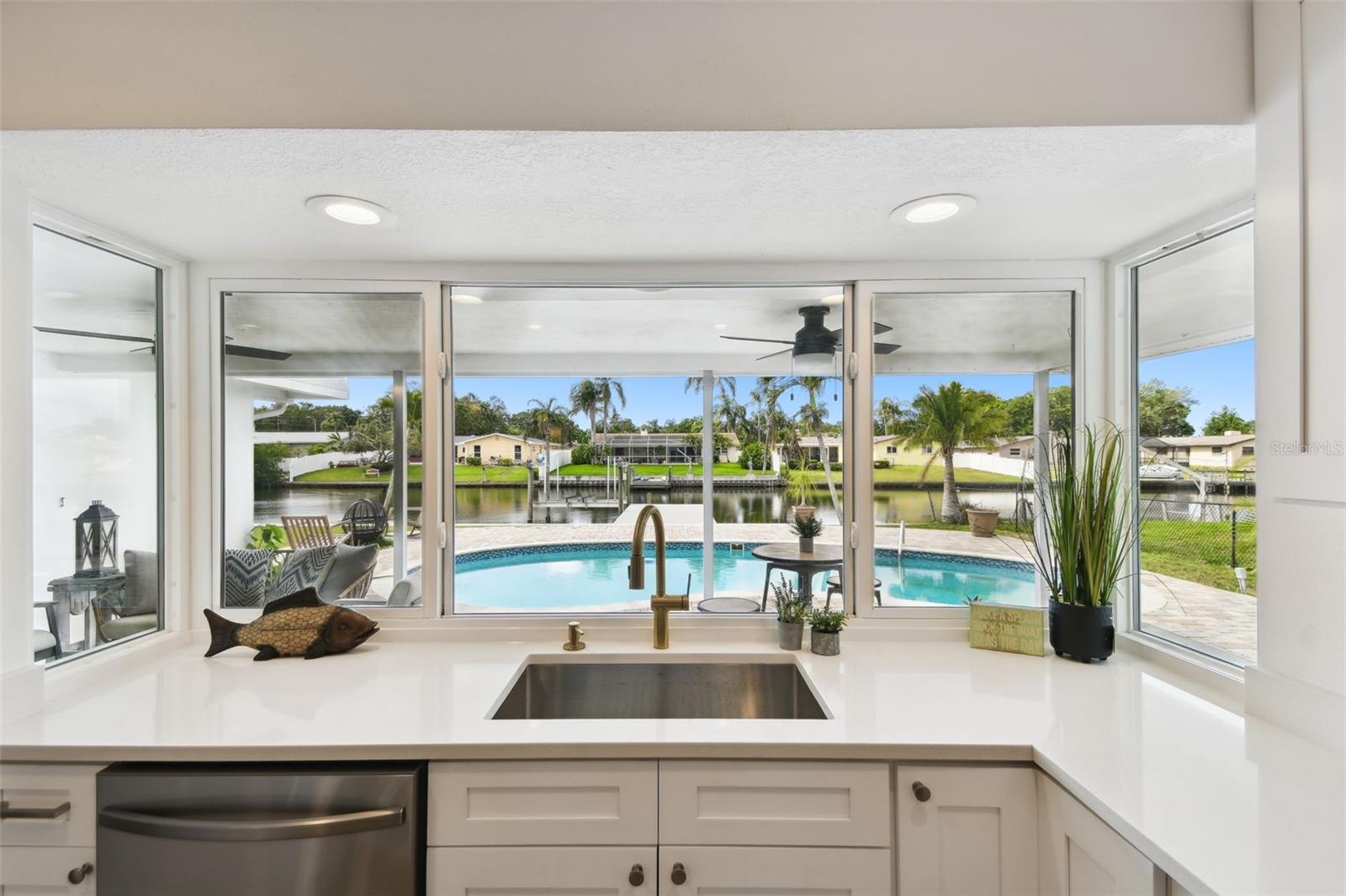 Image 9 of 42 For 2191 Waterside Drive