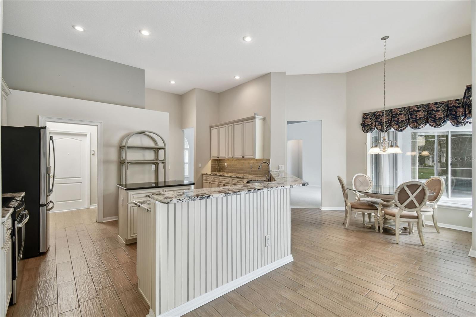 Listing photo id 28 for 15209 Hammock Chase Court