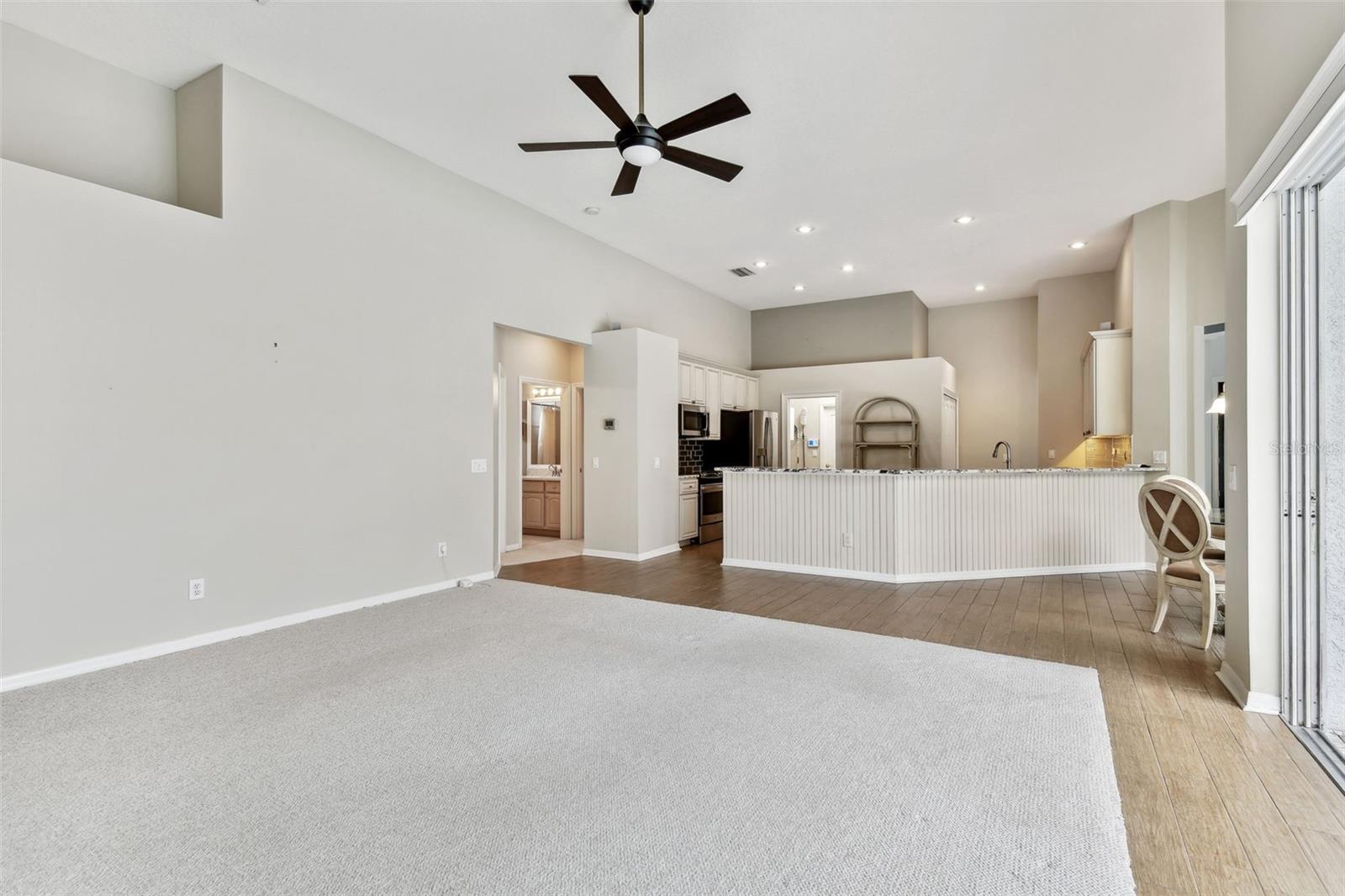 Listing photo id 38 for 15209 Hammock Chase Court