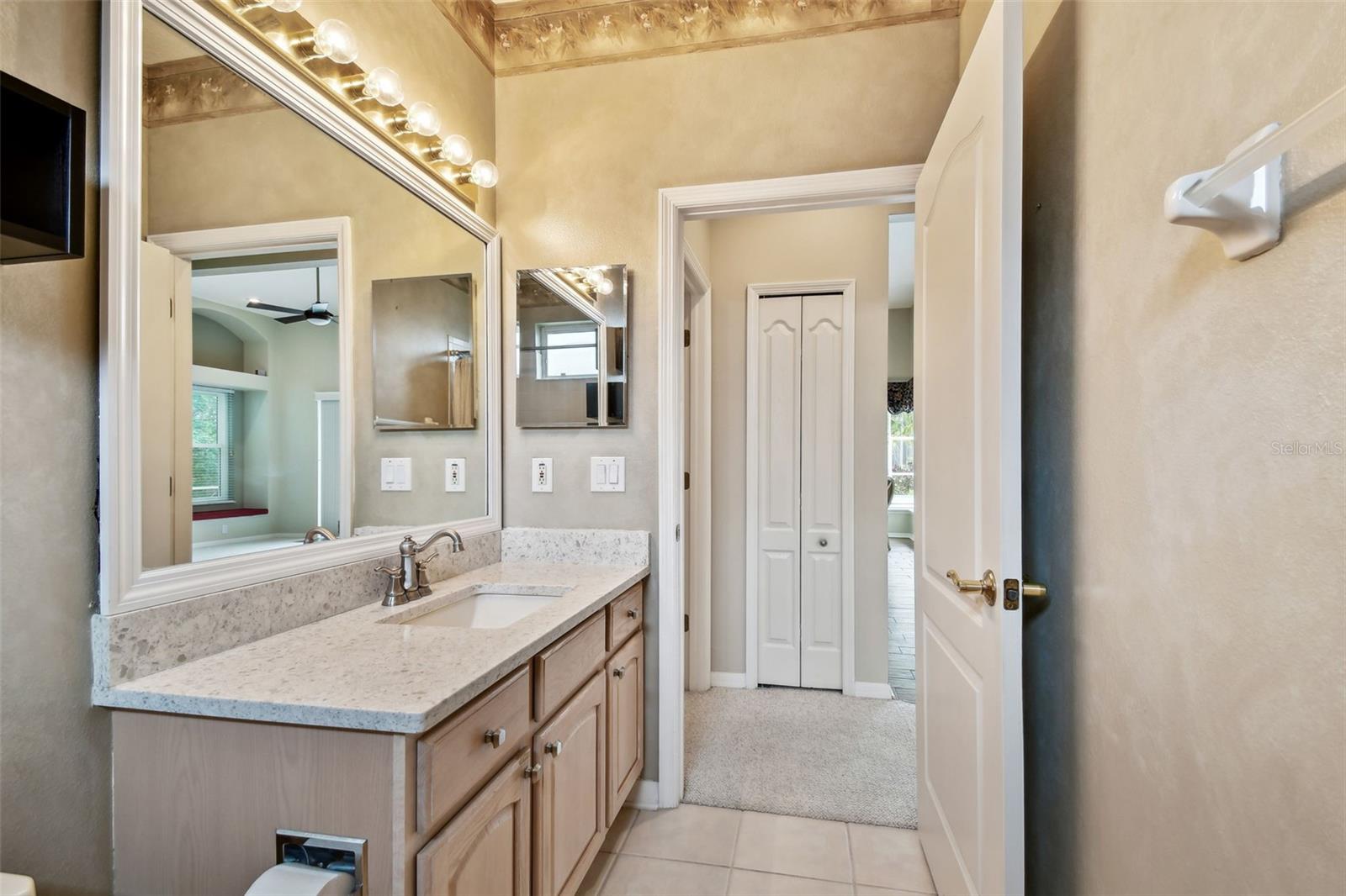 Listing photo id 47 for 15209 Hammock Chase Court