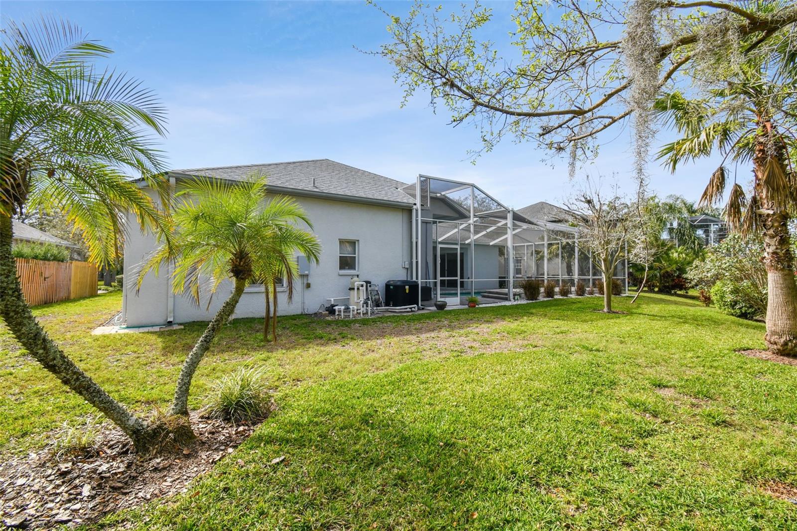 Listing photo id 68 for 15209 Hammock Chase Court