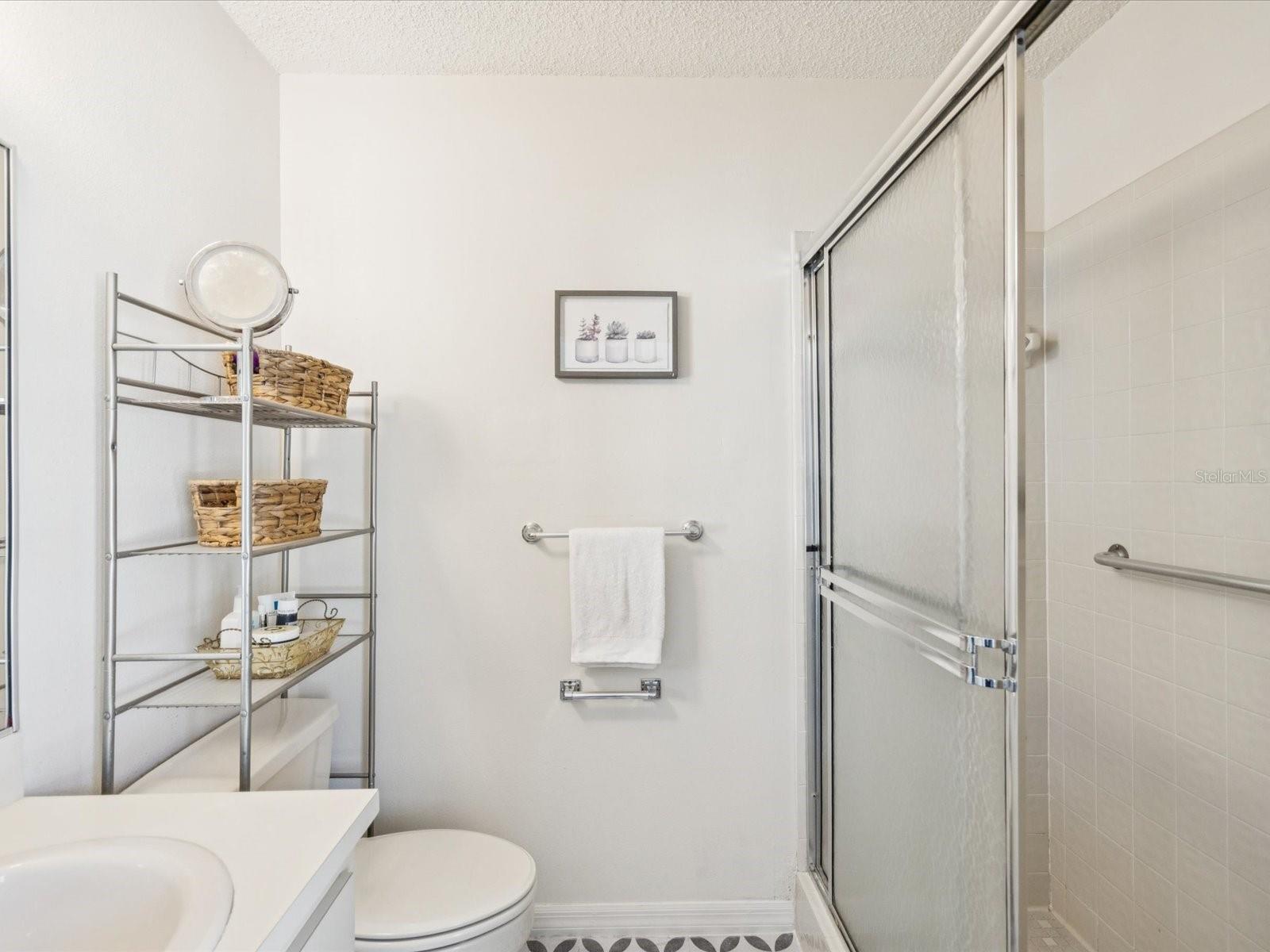 Listing photo id 11 for 4220 Revere Circle