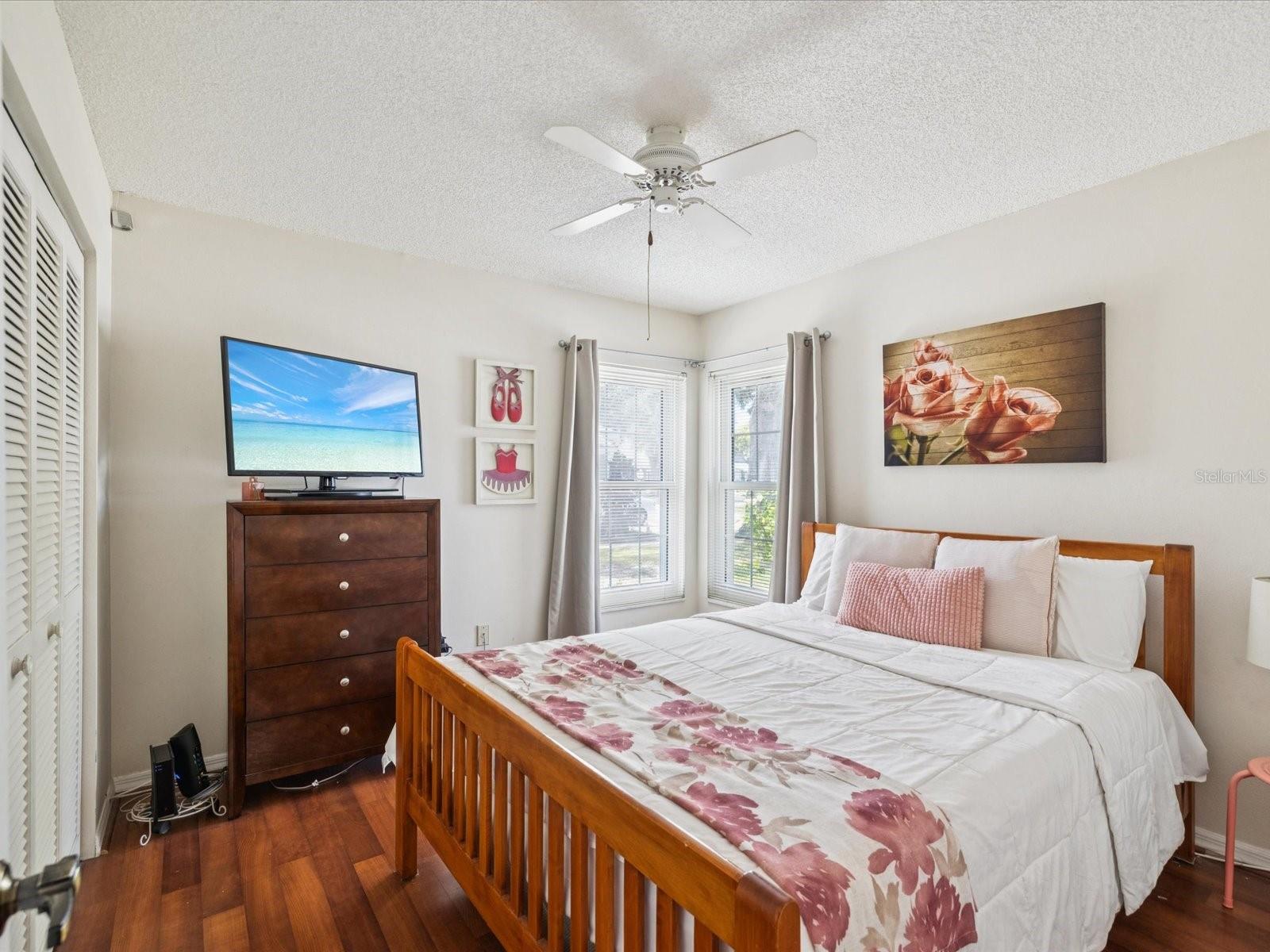 Listing photo id 13 for 4220 Revere Circle