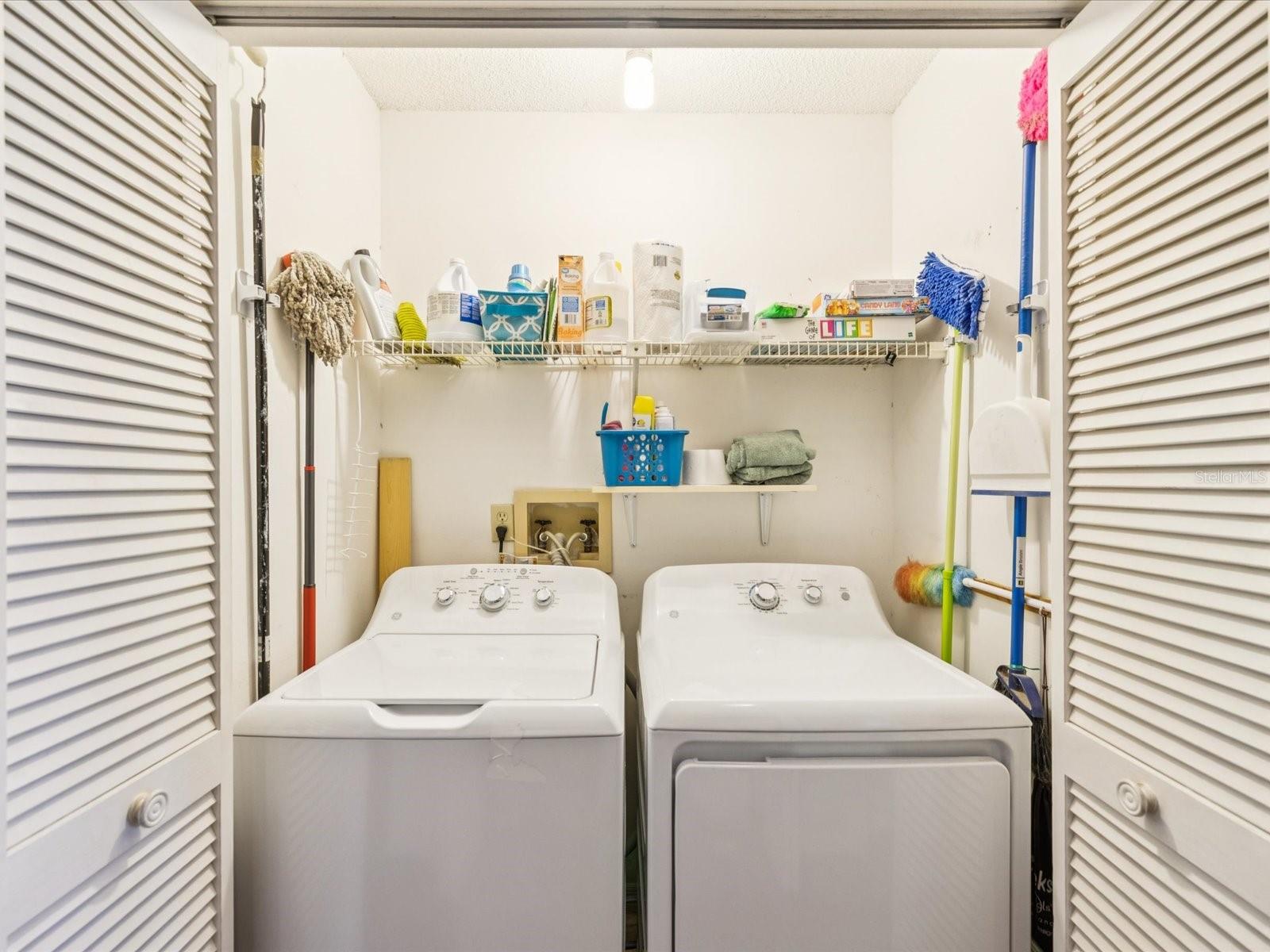Listing photo id 17 for 4220 Revere Circle