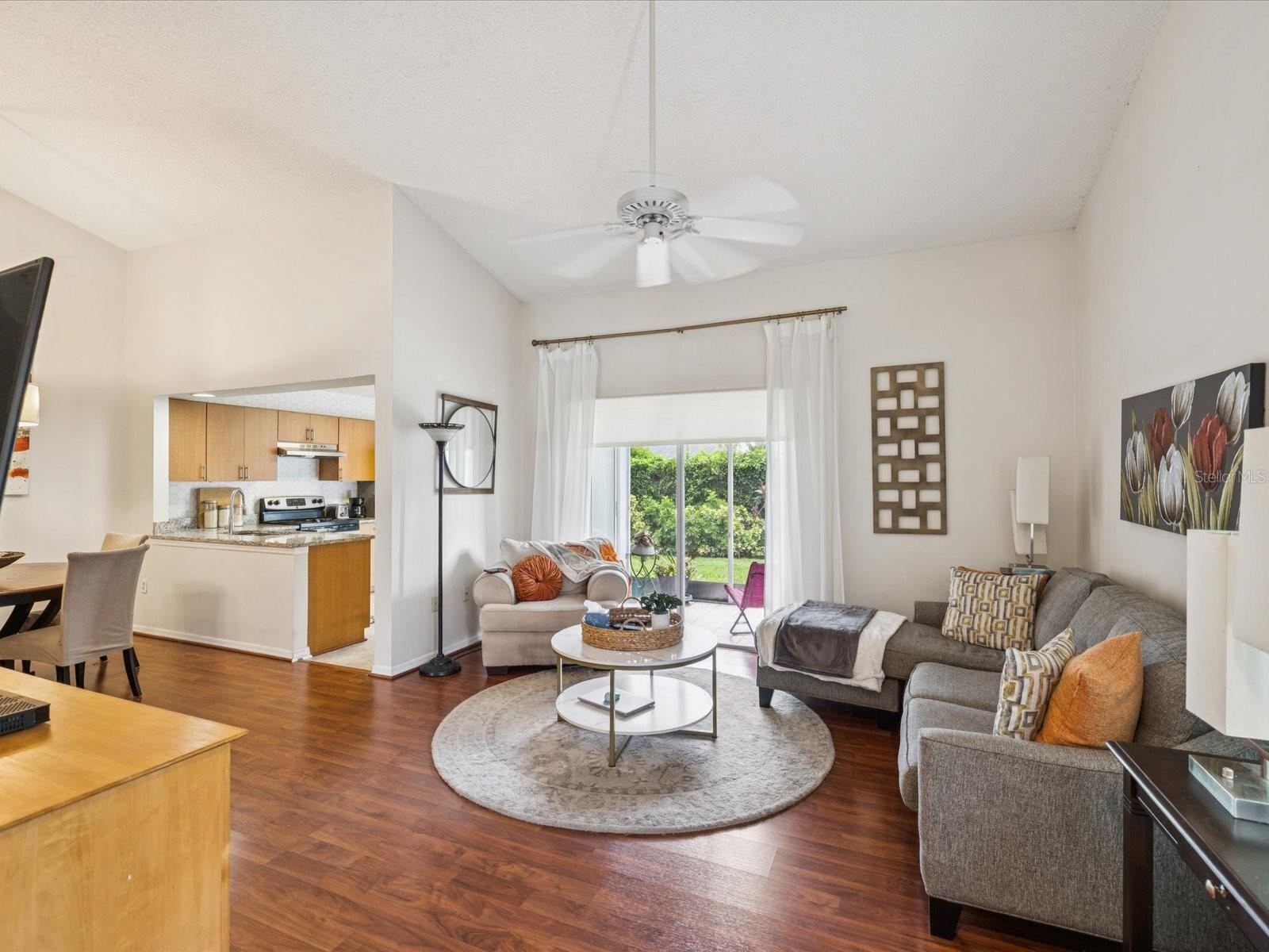 Listing photo id 0 for 4220 Revere Circle