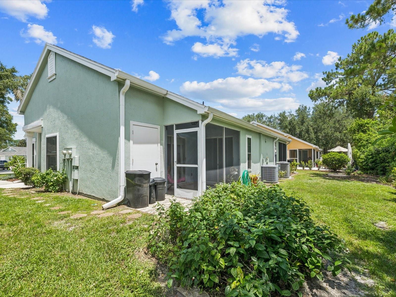 Listing photo id 21 for 4220 Revere Circle