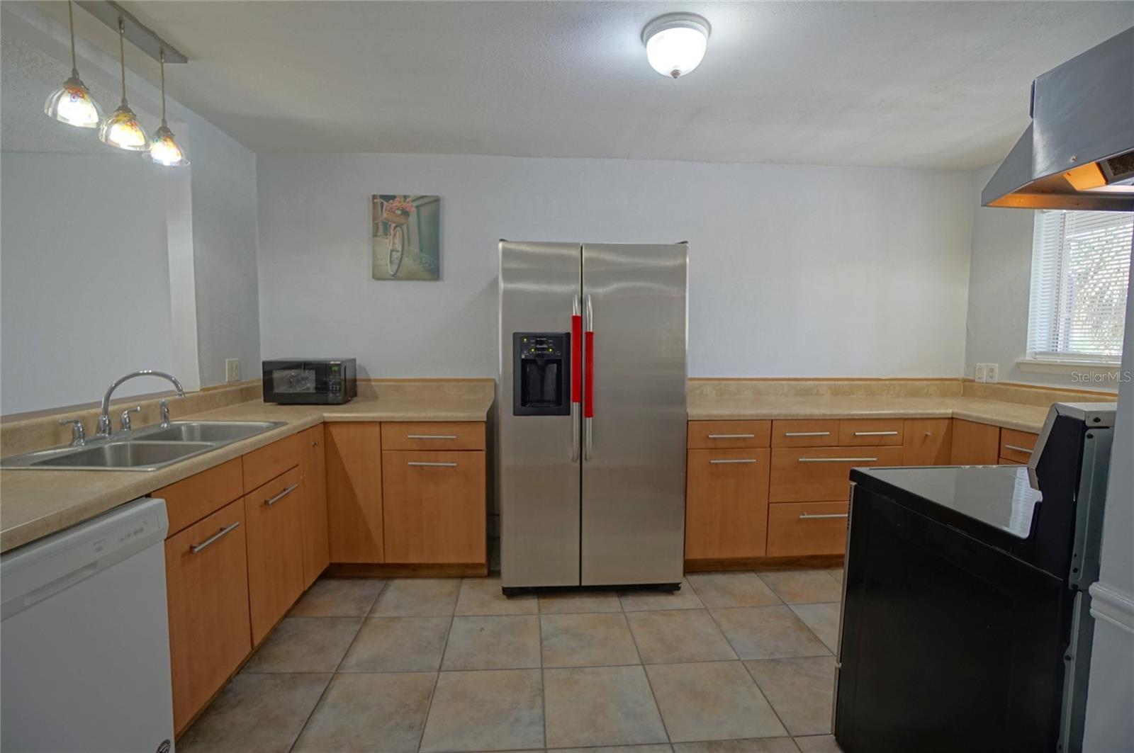 Image 11 of 21 For 6338 Newtown Circle B2