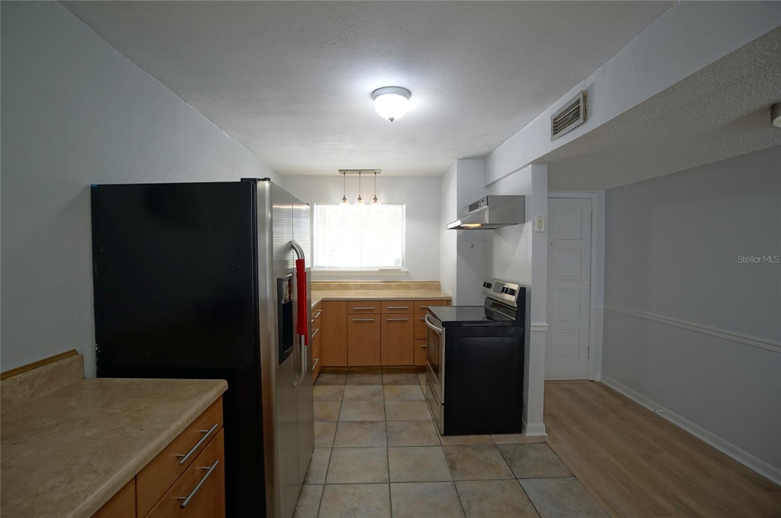 Image 12 of 21 For 6338 Newtown Circle B2