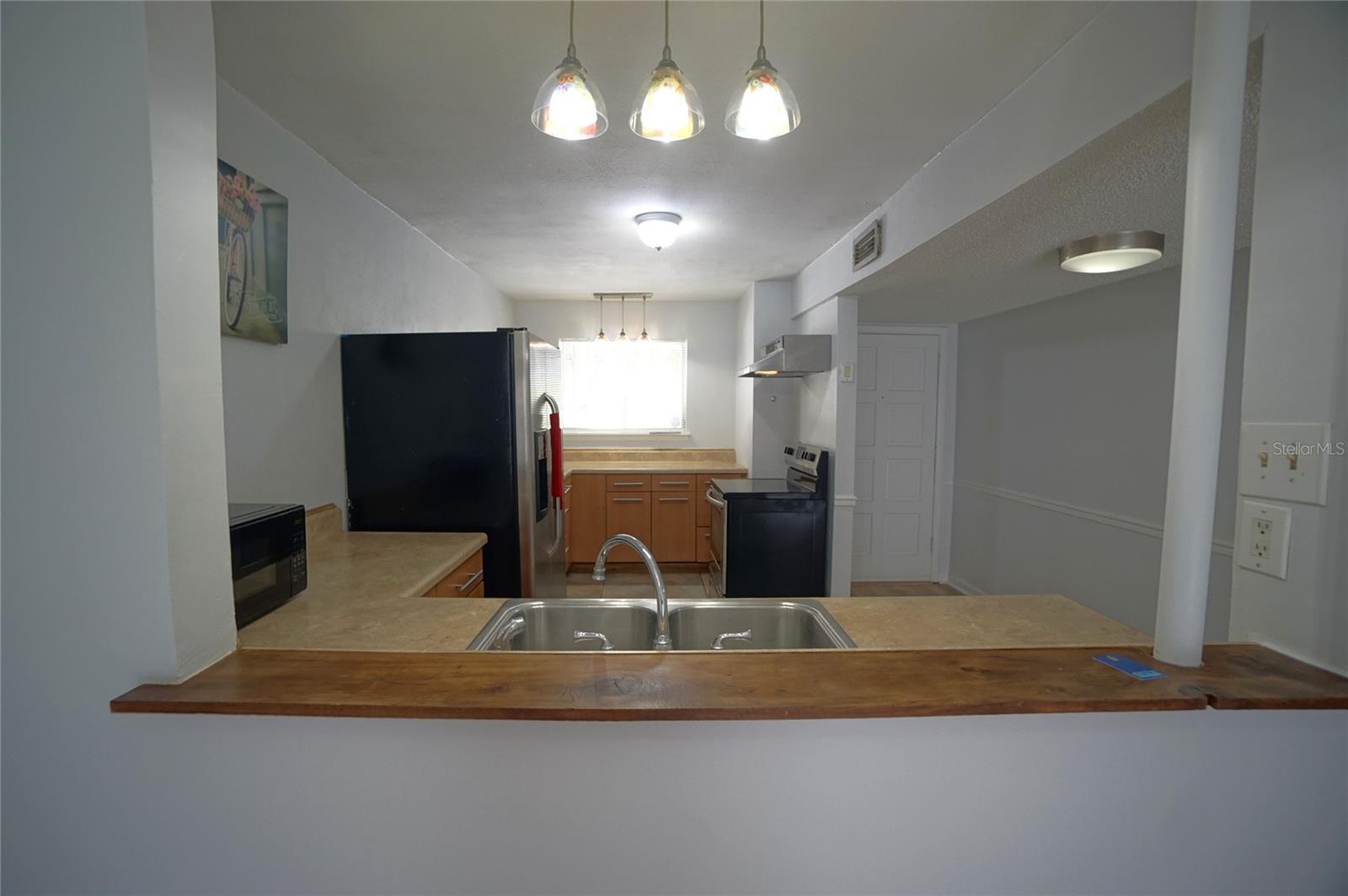 Image 15 of 21 For 6338 Newtown Circle B2