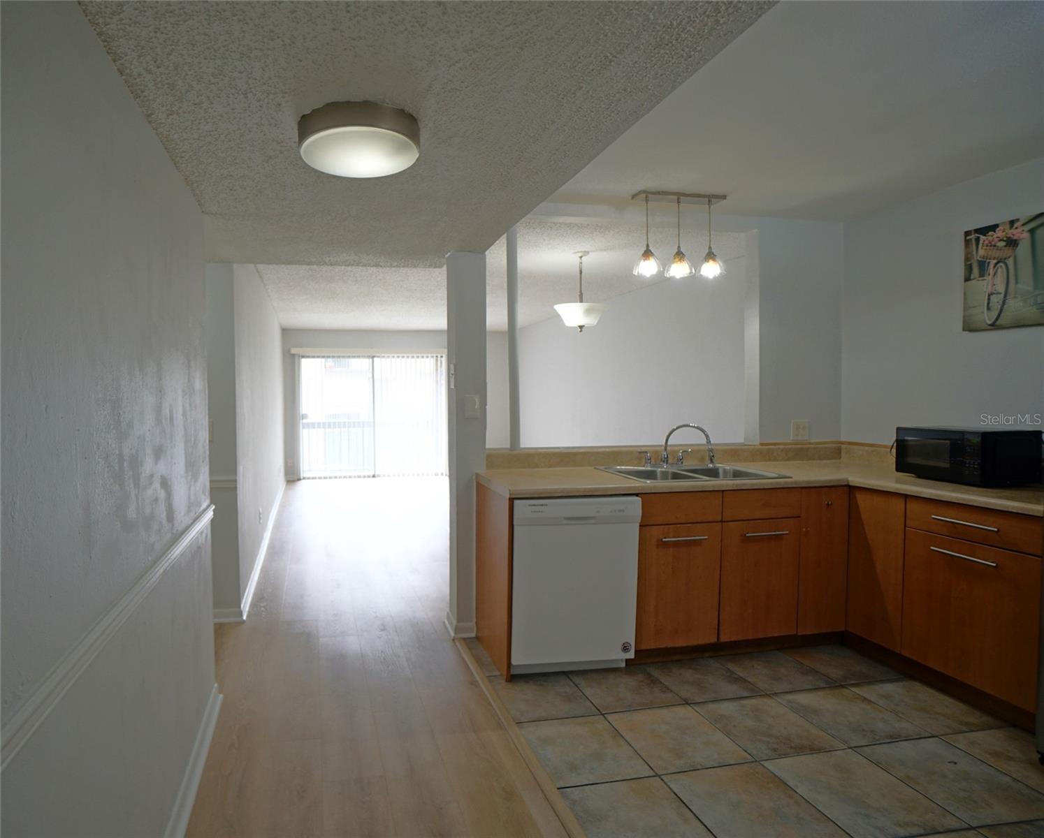 Image 2 of 21 For 6338 Newtown Circle B2