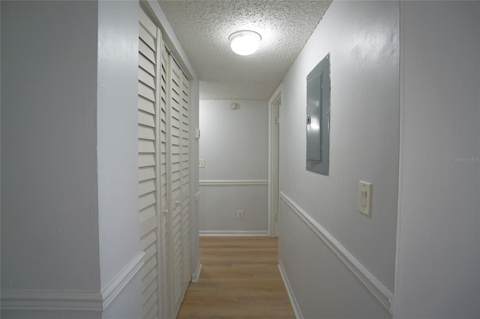 Image 3 of 21 For 6338 Newtown Circle B2