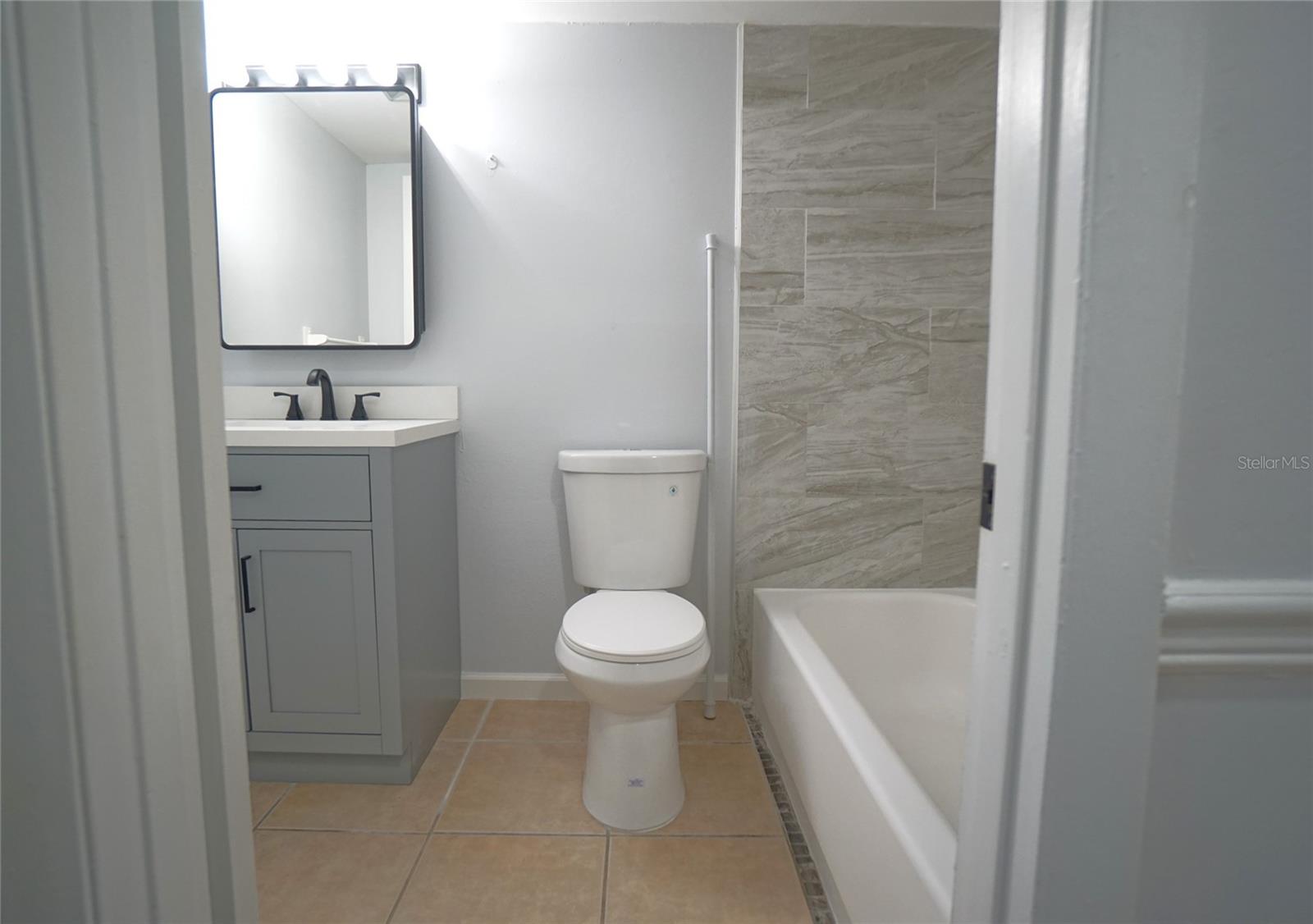 Image 6 of 21 For 6338 Newtown Circle B2