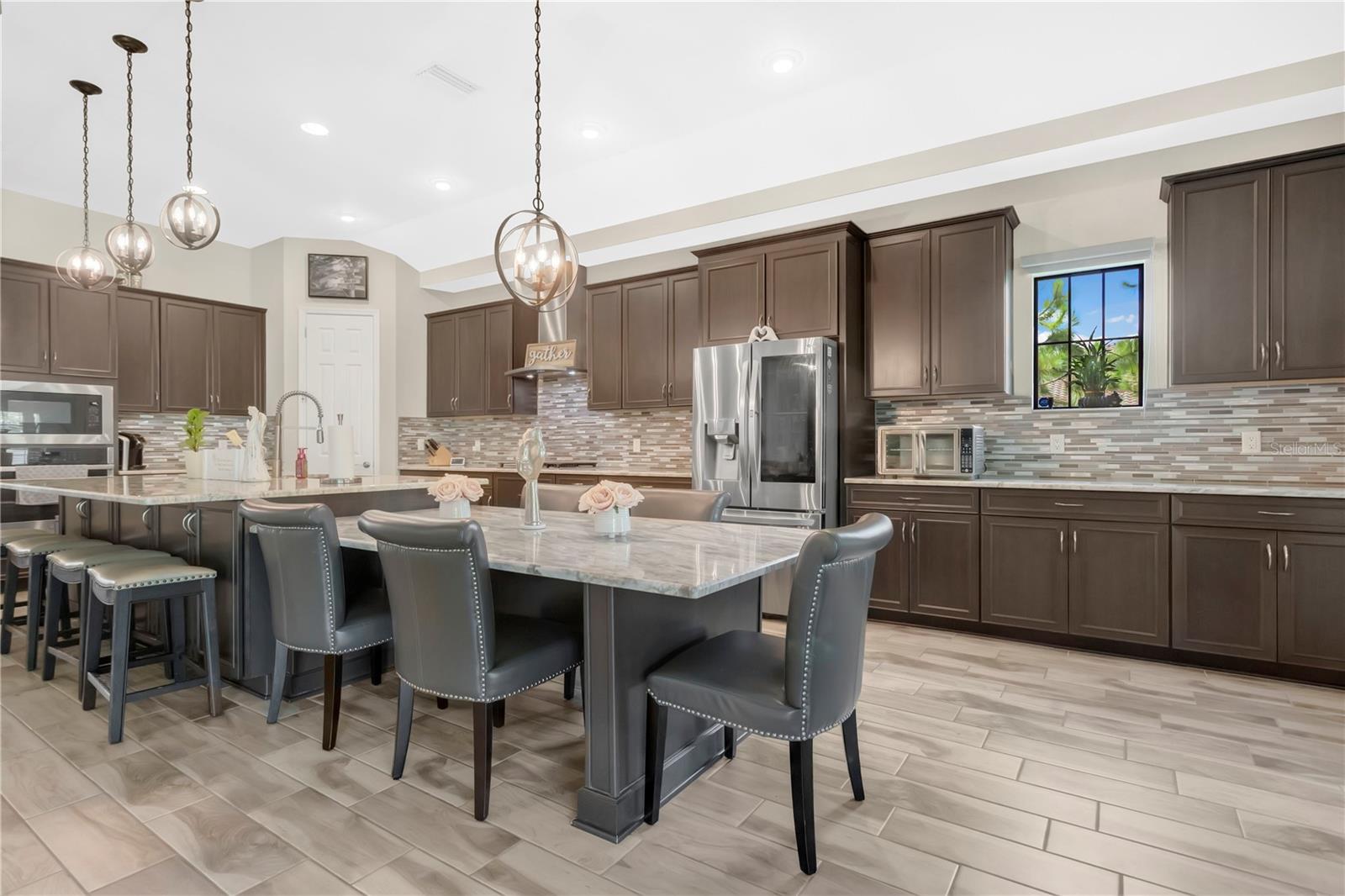 Listing photo id 11 for 3831 Woods Rider Loop