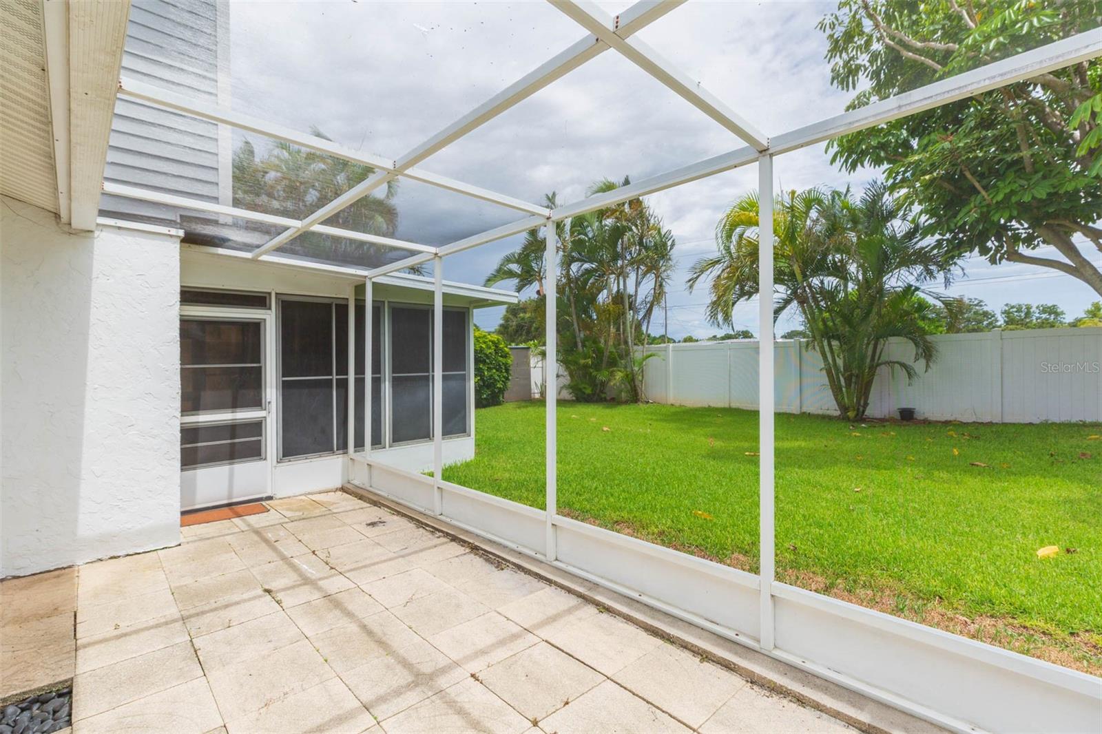 Image 15 of 45 For 7734 Ashford Court