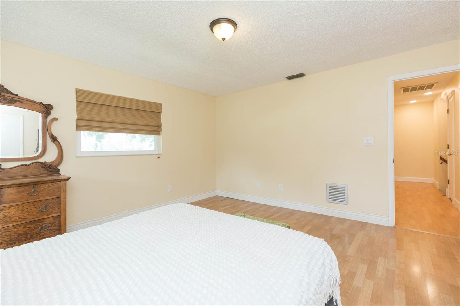 Image 31 of 45 For 7734 Ashford Court