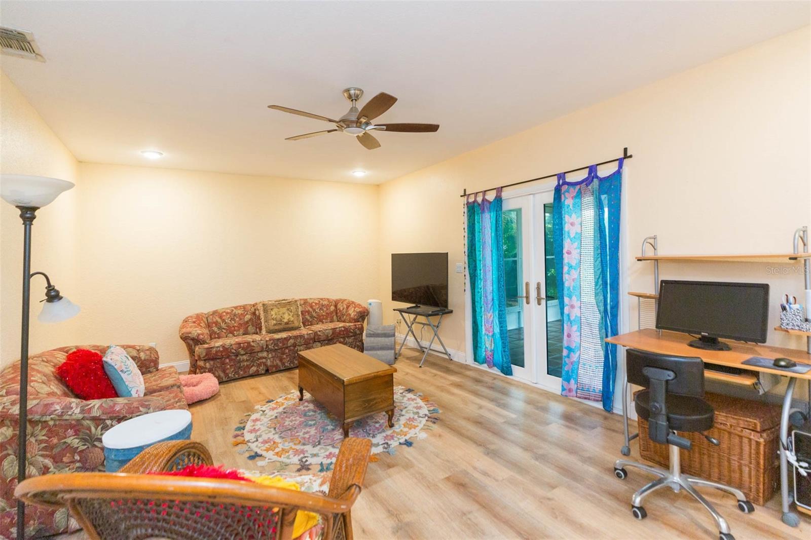 Image 9 of 45 For 7734 Ashford Court