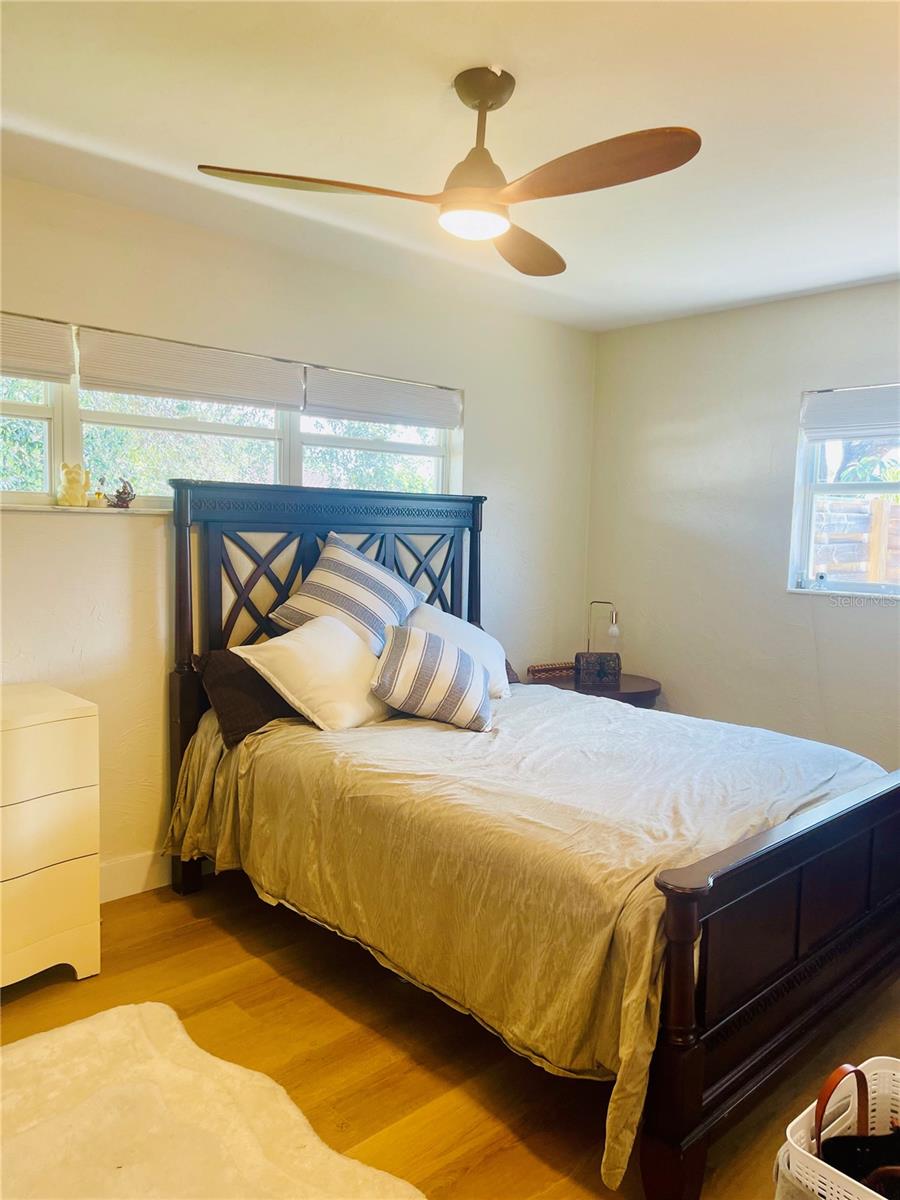 Image 2 of 11 For 2408 Sunnyside Street