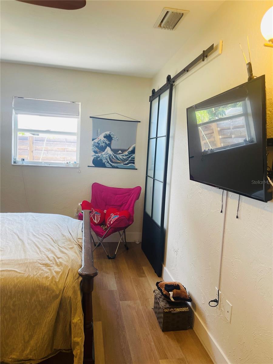 Image 4 of 11 For 2408 Sunnyside Street