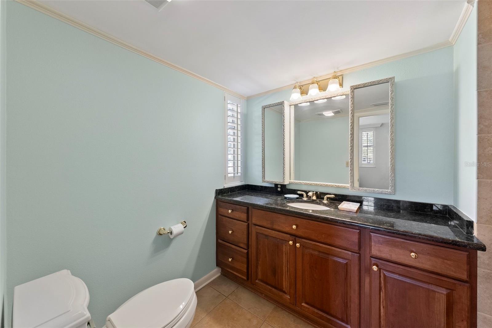 Image 23 of 44 For 2407 Ardson Place 201a