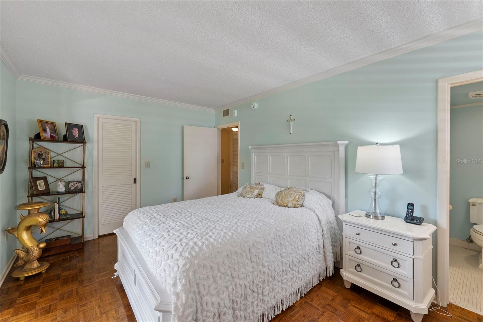 Image 27 of 44 For 2407 Ardson Place 201a