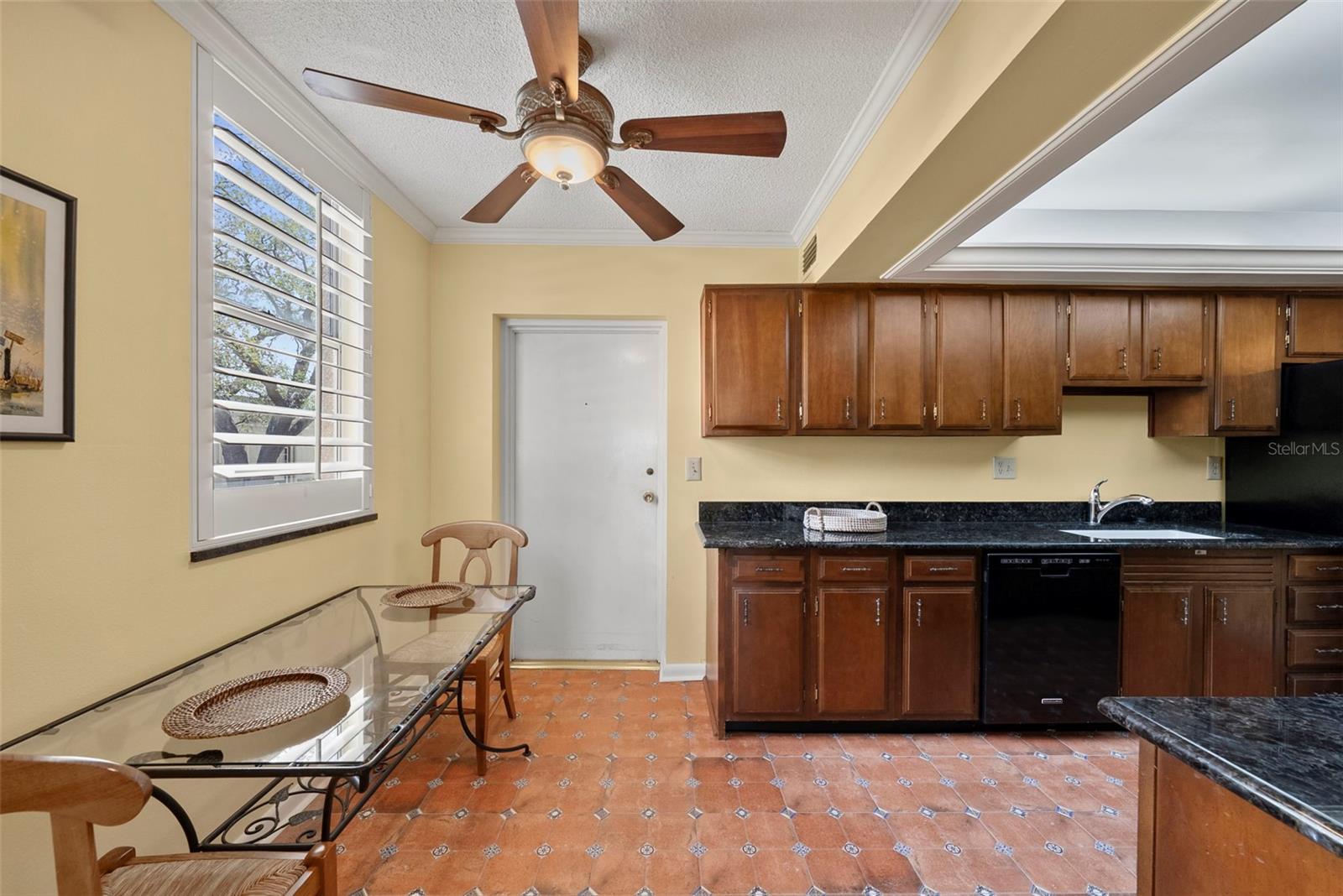 Image 29 of 44 For 2407 Ardson Place 201a
