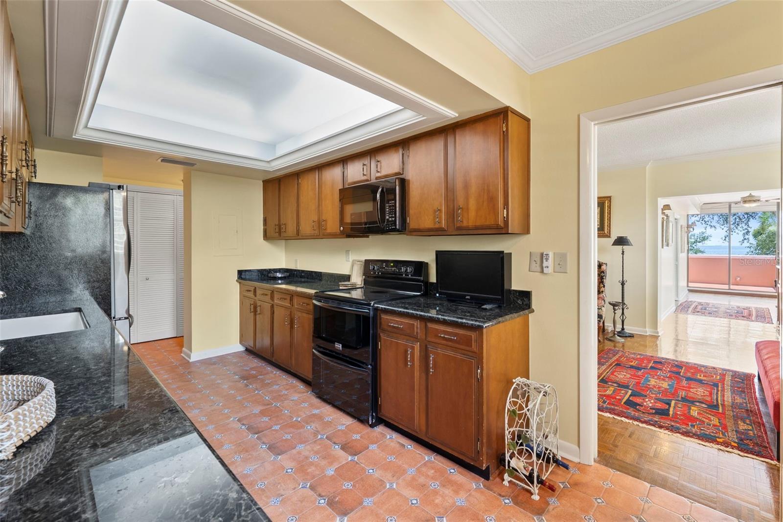 Image 30 of 44 For 2407 Ardson Place 201a