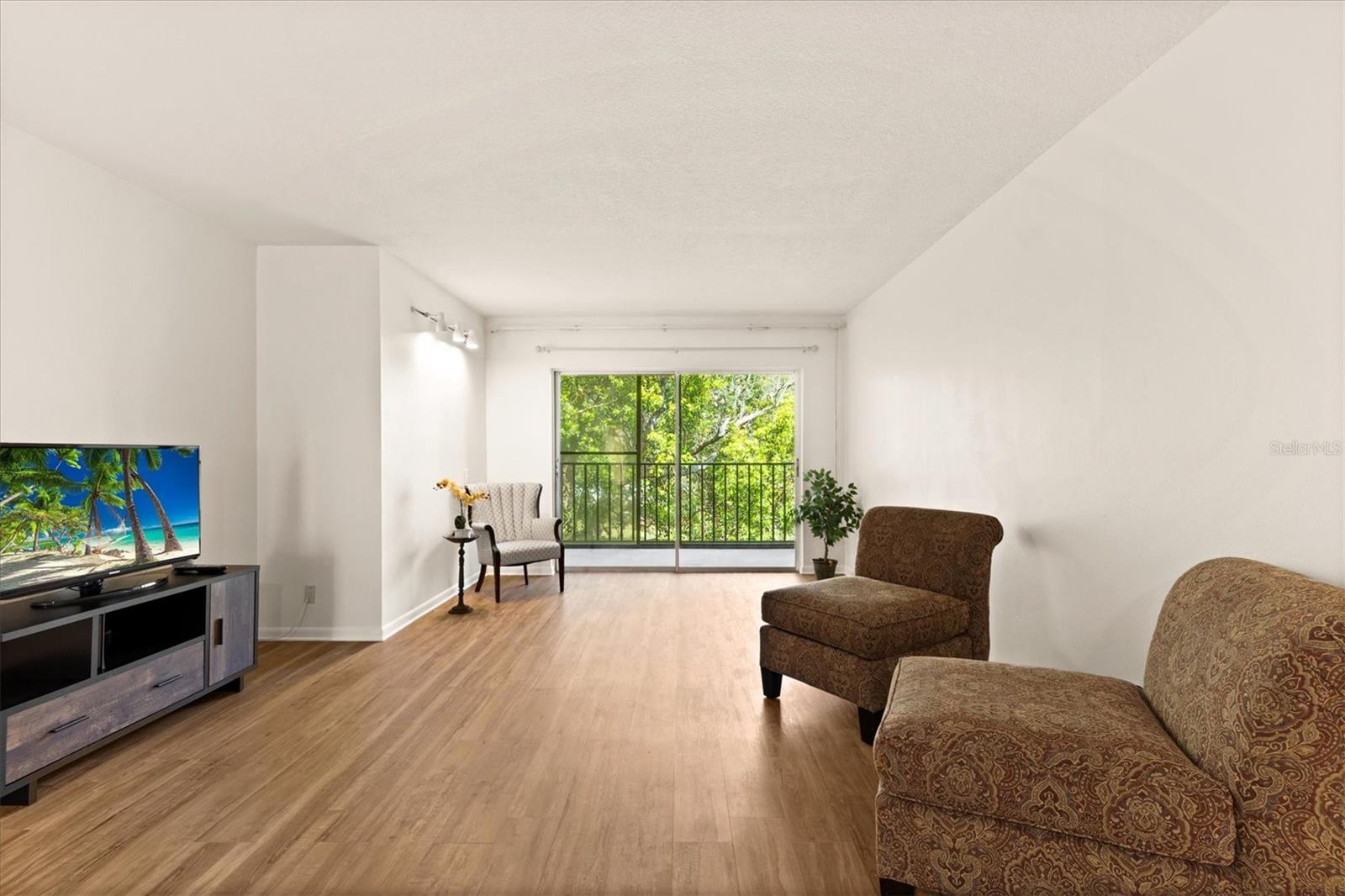Image 11 of 53 For 840 Virginia Street 301