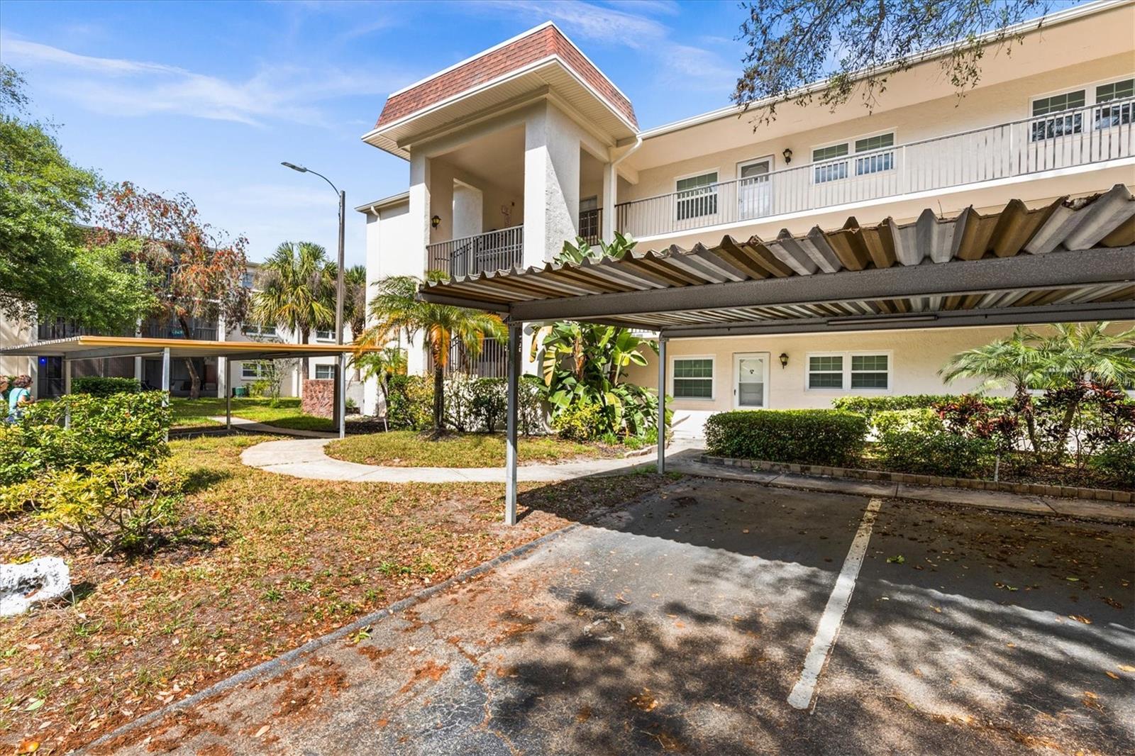 Image 3 of 53 For 840 Virginia Street 301