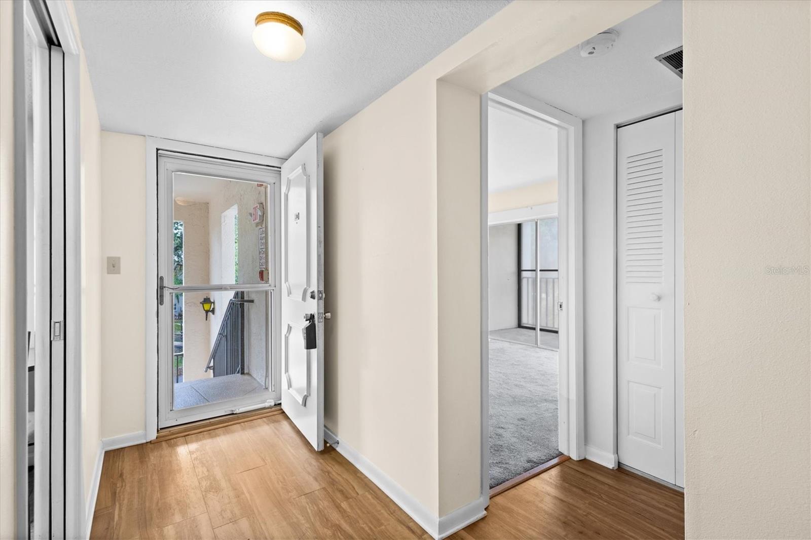 Image 9 of 53 For 840 Virginia Street 301