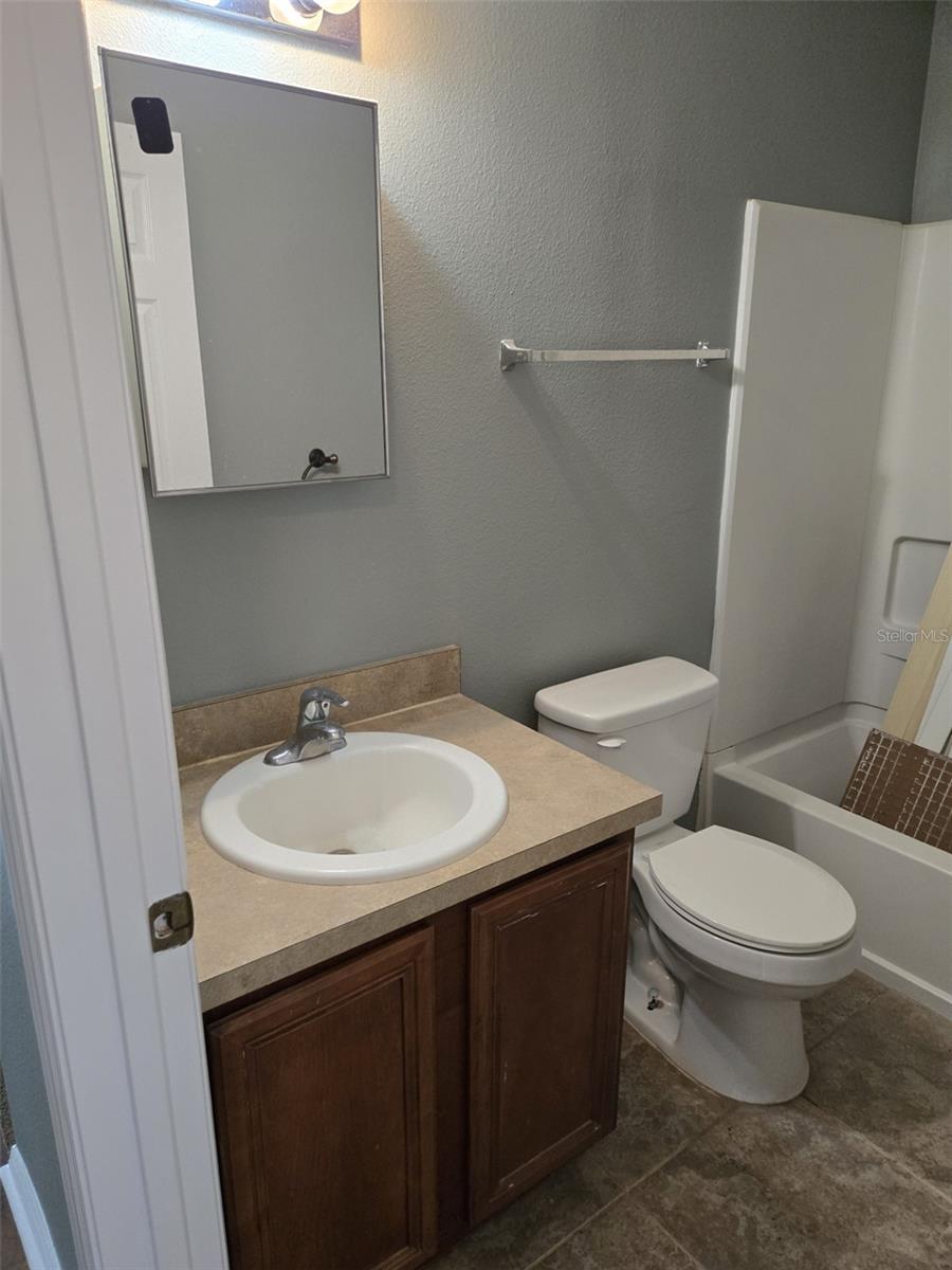 Image 19 of 25 For 2637 Oleander Lakes Drive