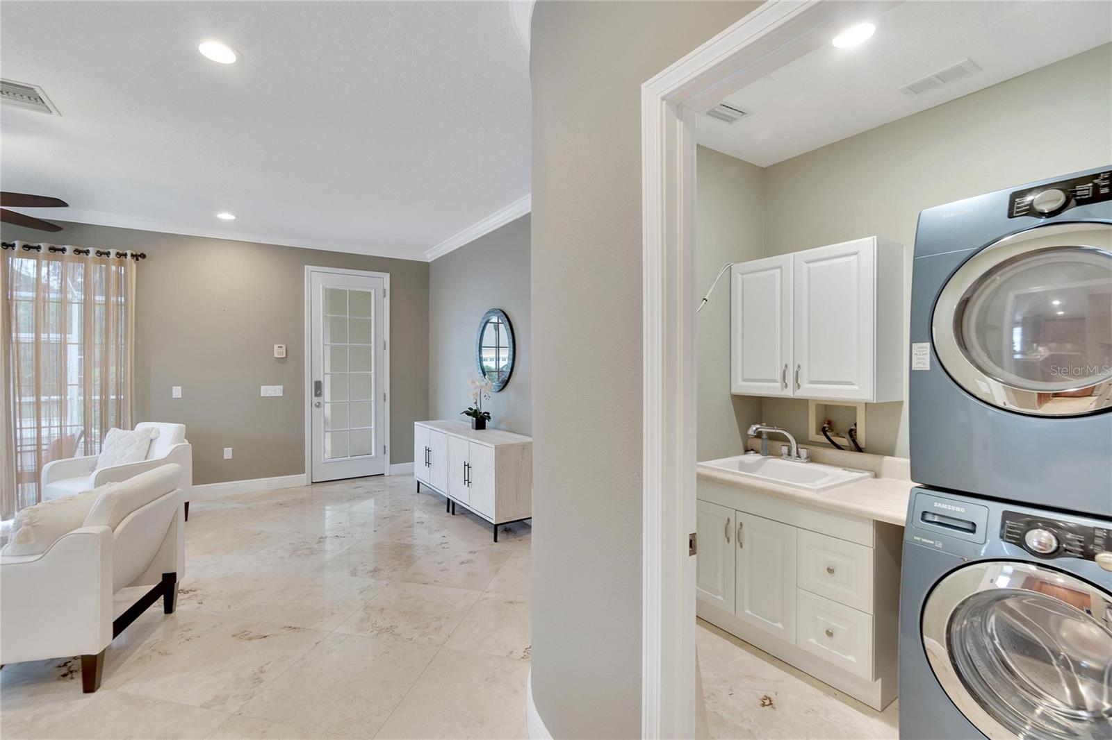 Image 22 of 69 For 213 Sela Cove Circle
