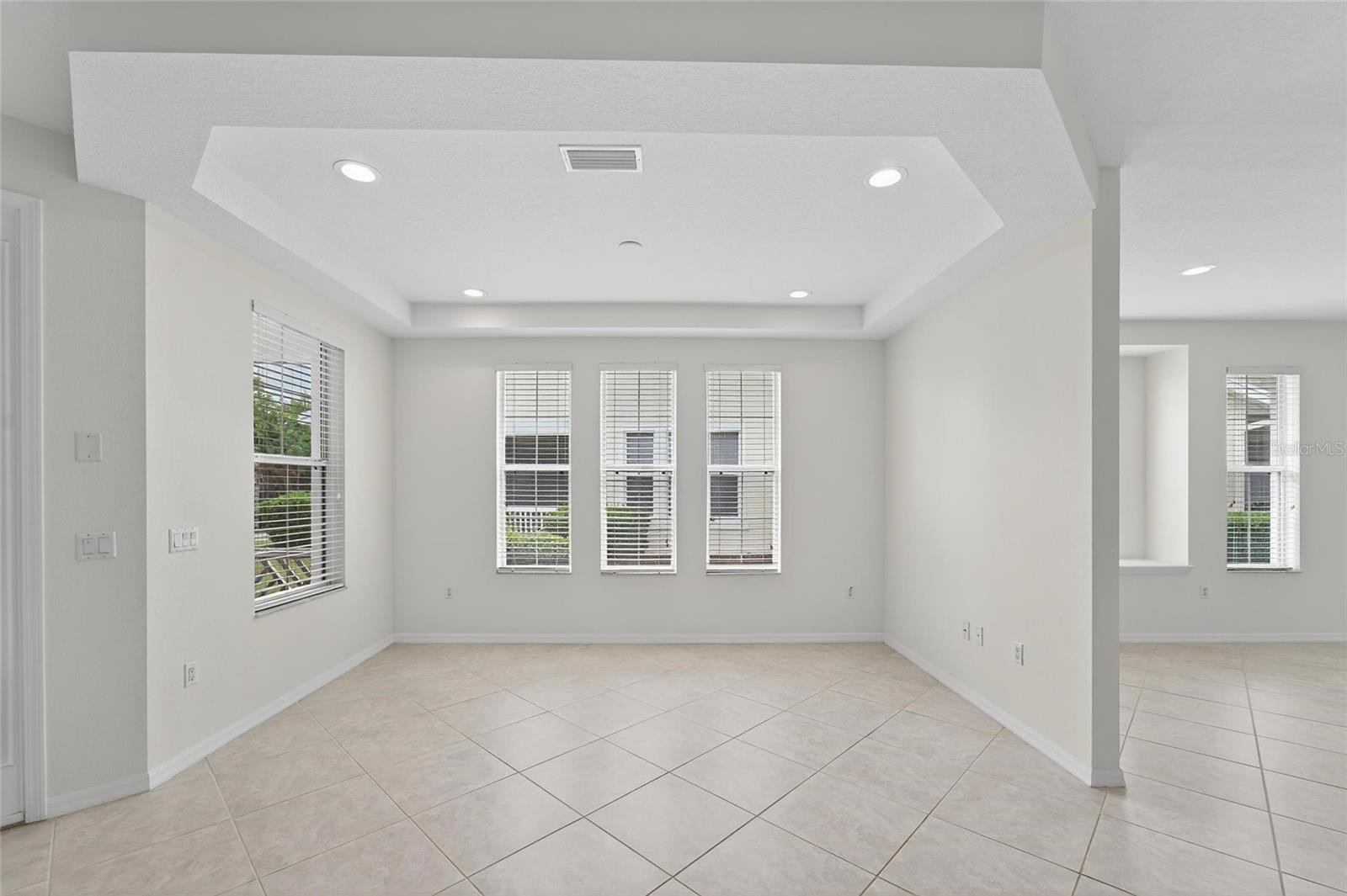 Image 10 of 76 For 209 Sela Cove Circle