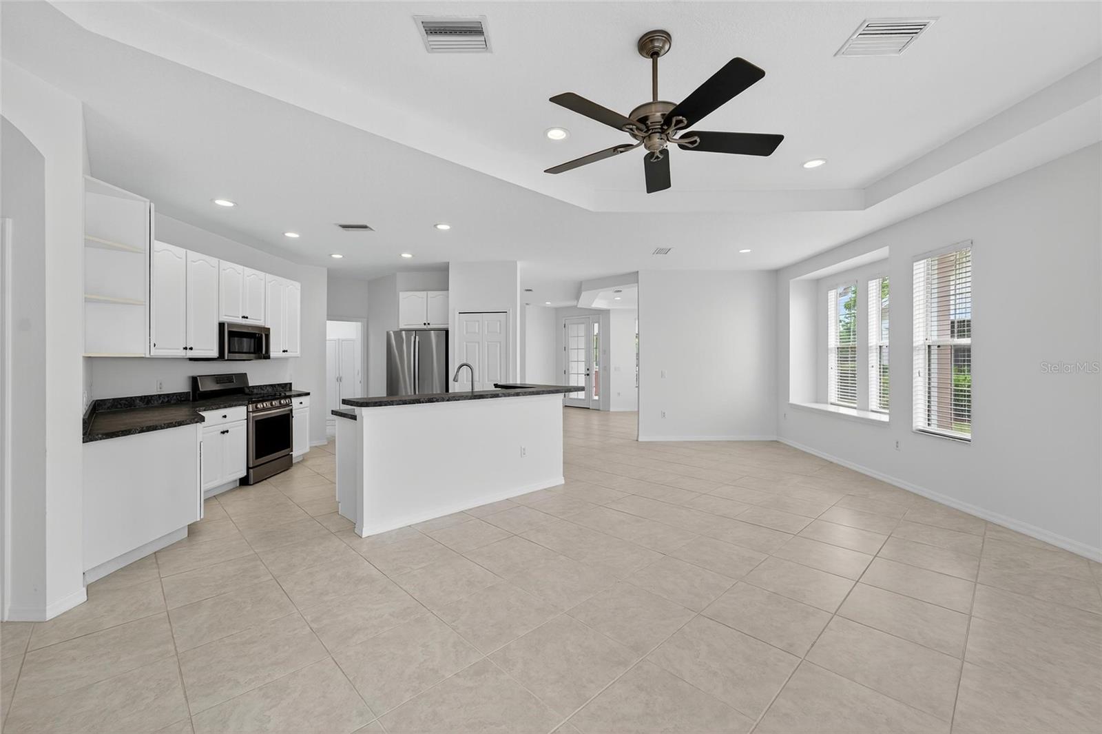 Image 14 of 76 For 209 Sela Cove Circle