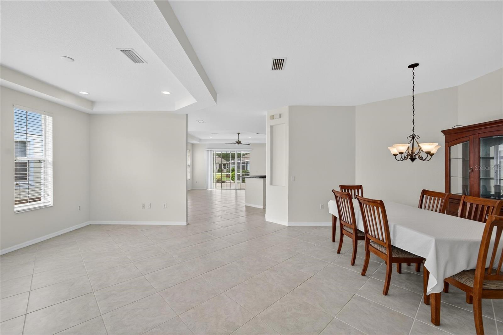 Image 7 of 76 For 209 Sela Cove Circle