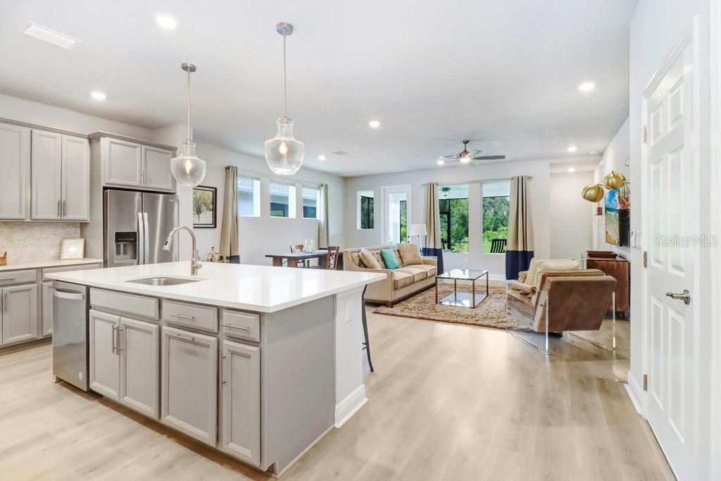 Image 3 of 32 For 11809 Catawba Cove