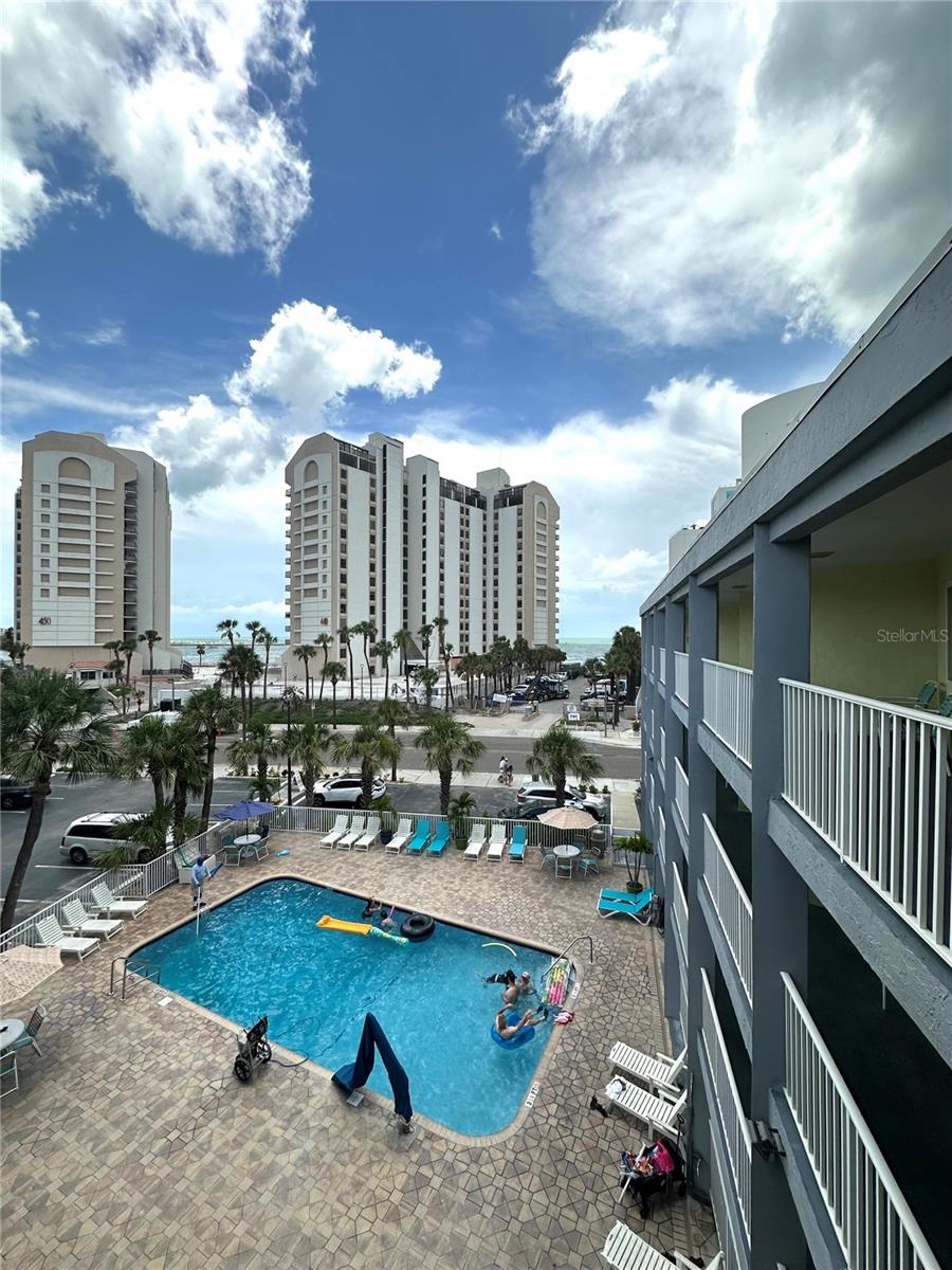 Image 12 of 23 For 445 Gulfview Boulevard 421