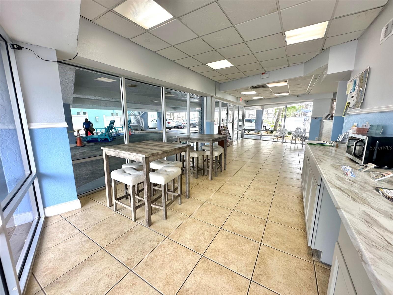 Image 15 of 23 For 445 Gulfview Boulevard 421