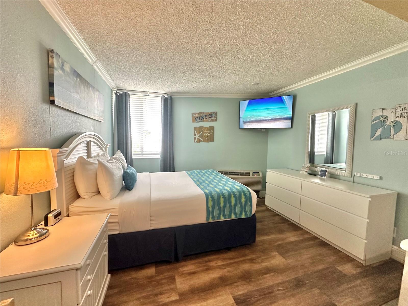 Image 3 of 23 For 445 Gulfview Boulevard 421
