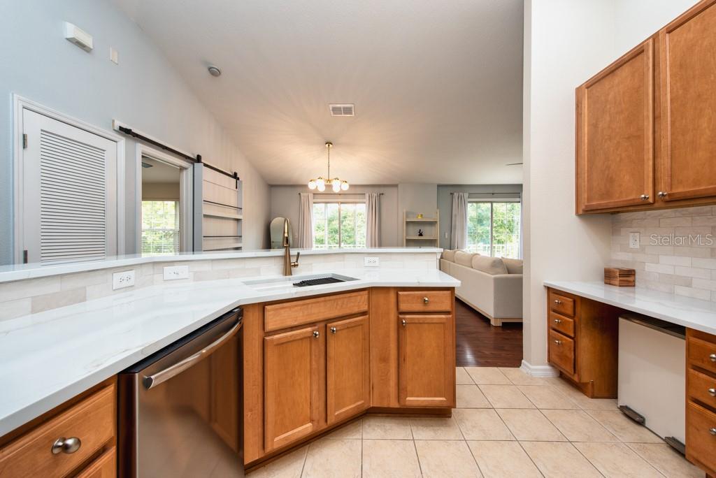 Image 13 of 26 For 7001 Interbay Boulevard 121