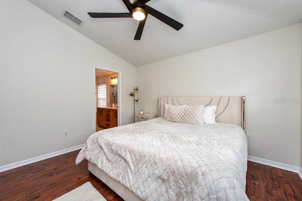 Image 15 of 26 For 7001 Interbay Boulevard 121