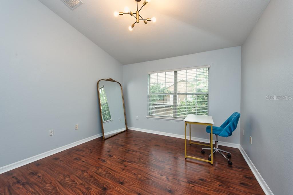 Image 19 of 26 For 7001 Interbay Boulevard 121
