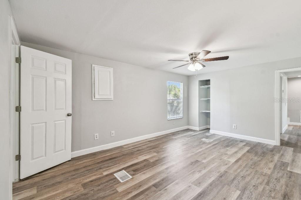Image 20 of 40 For 38323 11th Avenue