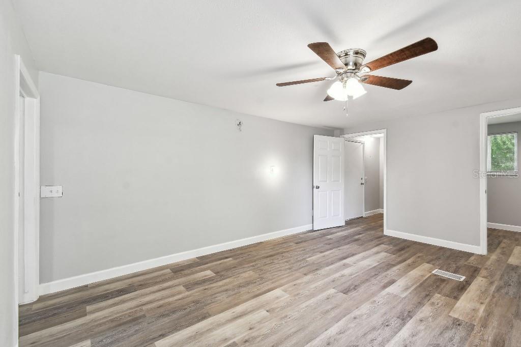 Image 21 of 40 For 38323 11th Avenue